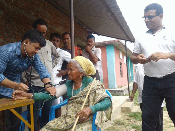 बाढीपीडित क्षेत्रमा स्वास्थ्य शिविर