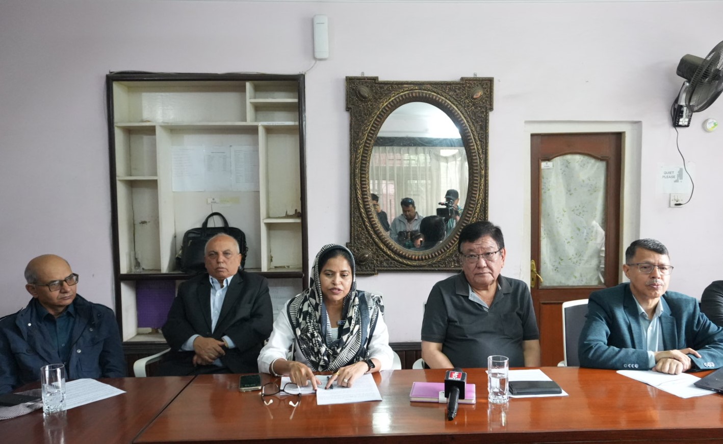 ‘हामी नेपाल’ संस्थासँग बारबरा फाउन्डेसनको सम्बन्ध छैन - सन्दूक रुइत