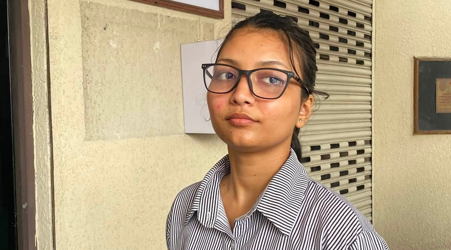 चरित्र हत्या गरेको आरोपमा वेदिका केसी पक्राउ