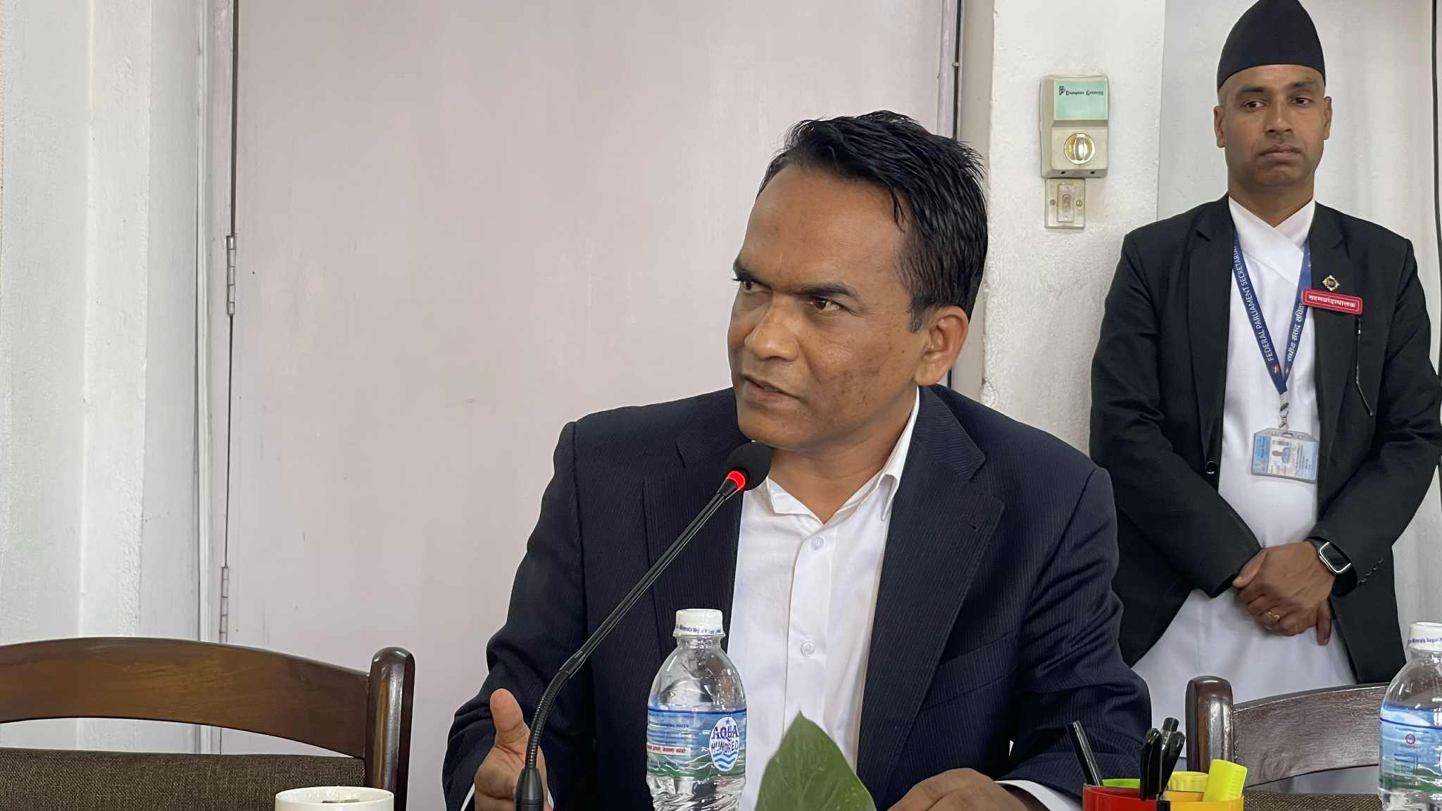 सिमित व्यक्तिहरुको हातमा मात्रै ठूलो ऋण गयो,  यसबारे विचार गर्ने बेला भएको छ - गभर्नर पौडेल
