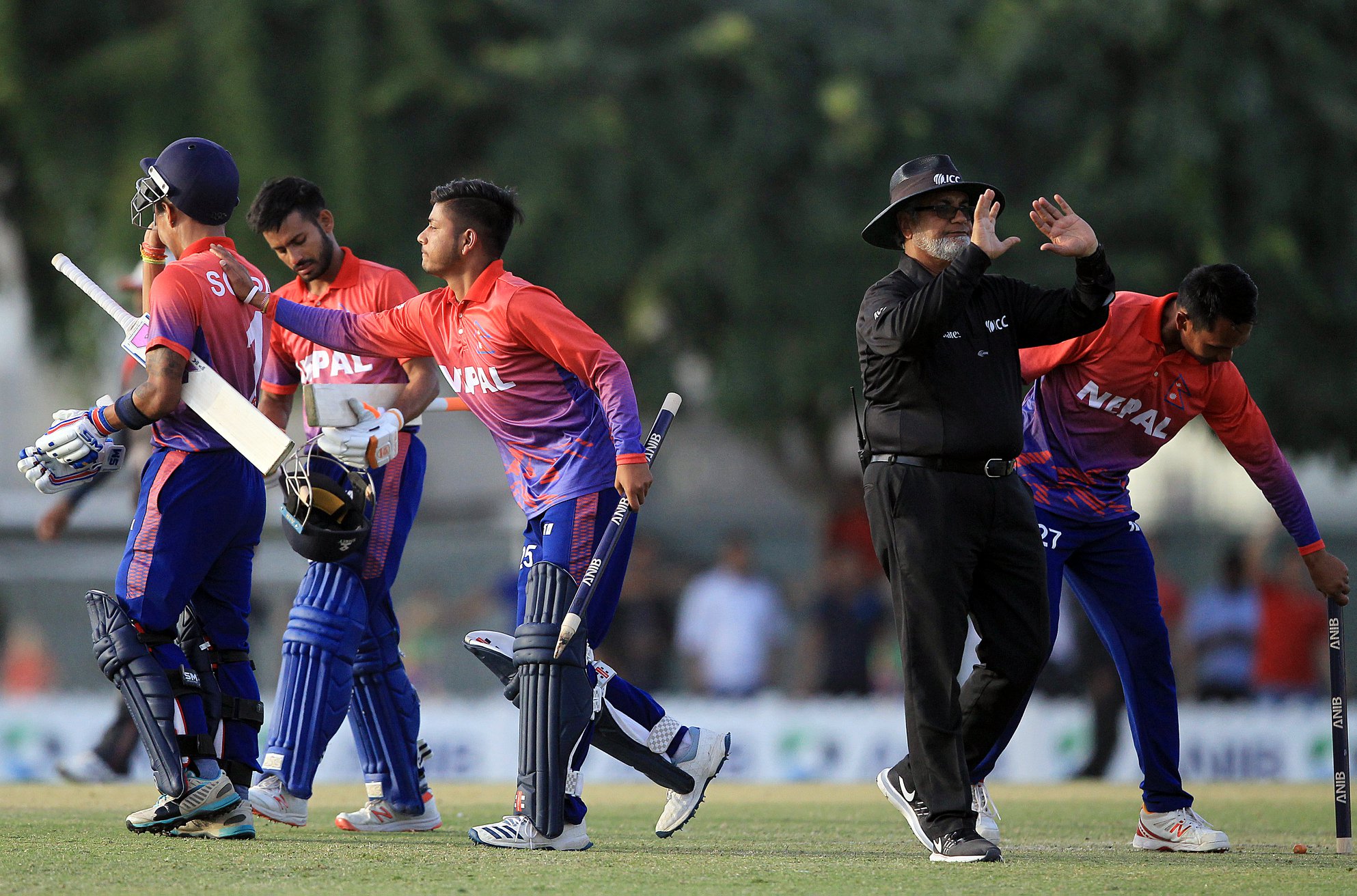 रोमाञ्चक खेलमा नेपाल ४ विकेटले विजयी , शृंखलामा बराबरी