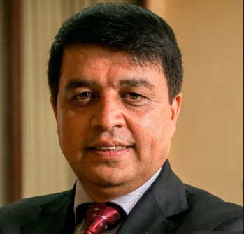 बेलायत पुगेर चन्द्र ढकालले भने–‘नेपालमा लगानी गर्नुस्’