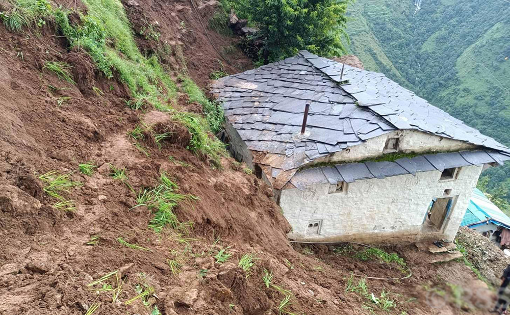 बाढीपहिरोमा ज्यान गुमाउनेको संंख्या २२८ पुग्यो, २५ अझै बेपत्ता