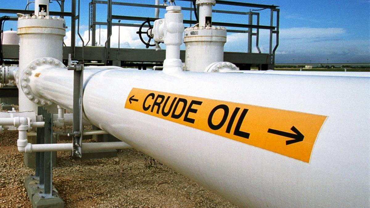 ‘कठोर’ अमेरिकी प्रतिबन्धका बाबजुद इरानले कच्चा तेल बिक्री गर्ने