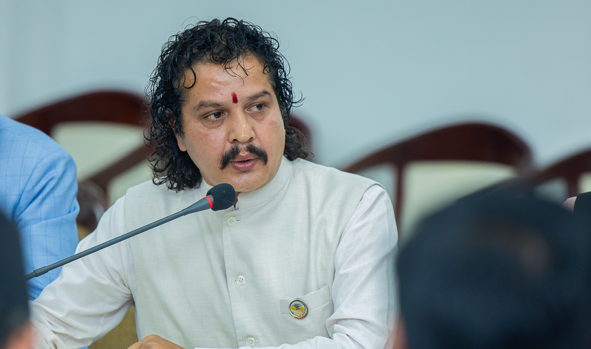 सेयर कारोबारमा १% अतिरिक्त शुल्कको हल्ला भ्रम मात्रै,लगानीकर्ता त्रसित हुनुपर्दैन - सांसद हरि ढकाल
