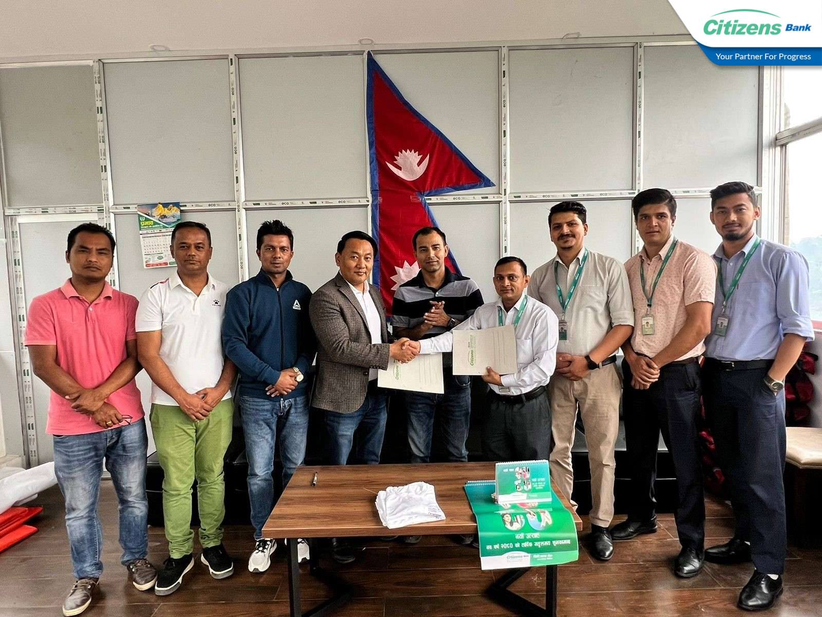 सिटिजन्स बैंकका कार्डहोल्डरले हिमालयन फ्रन्टटार्यस प्याराग्लाइडिङमा छुट पाउने