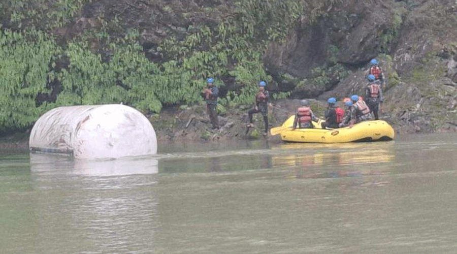 कृष्णभीरमा ग्यास बुलेट दुर्घटना, बेपत्ता चालक र सहचालक खोज्न गोताखोर परिचालन