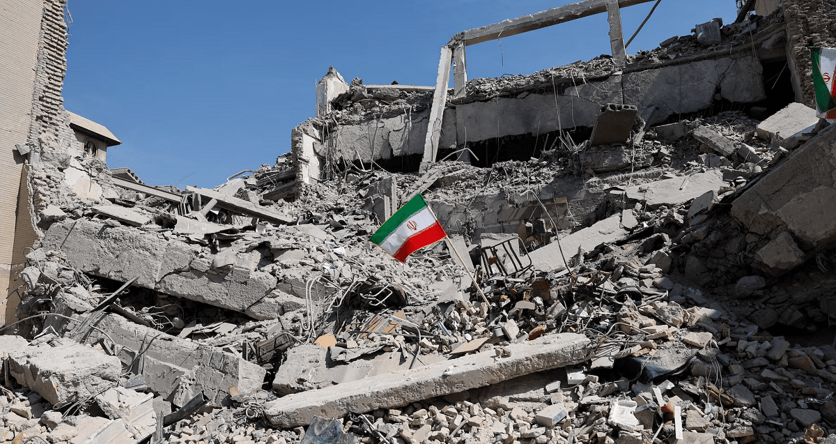 इरानमा मृत्यु हुनेको संख्या १,००० नाघ्यो, इजरायल र अमेरिकाको हवाई आक्रमण जारी