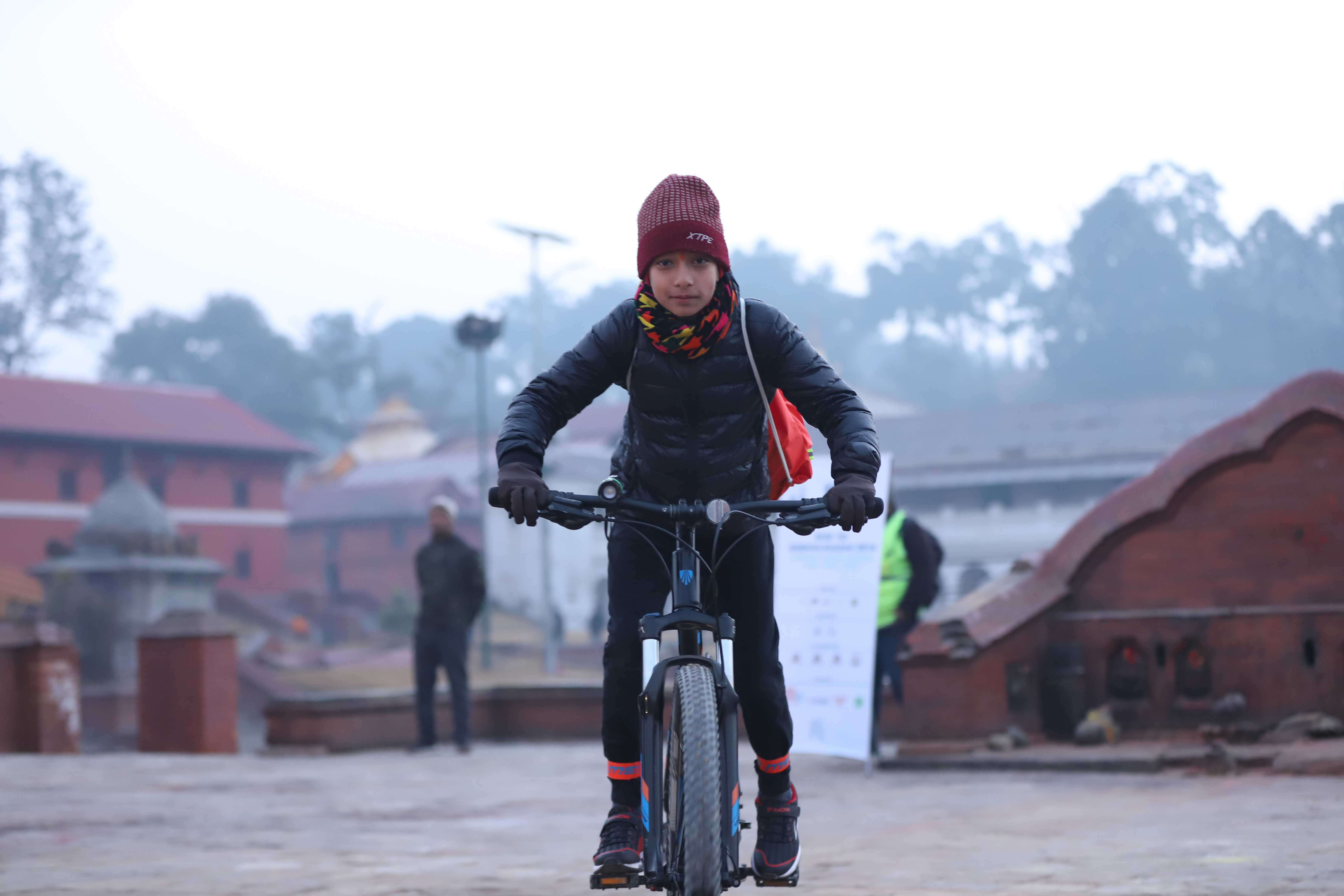 सिन्धुलीगढी साइकल यात्रा सिन्धुलीमा, यात्रीलाई बाटैभरि भब्य स्वागत