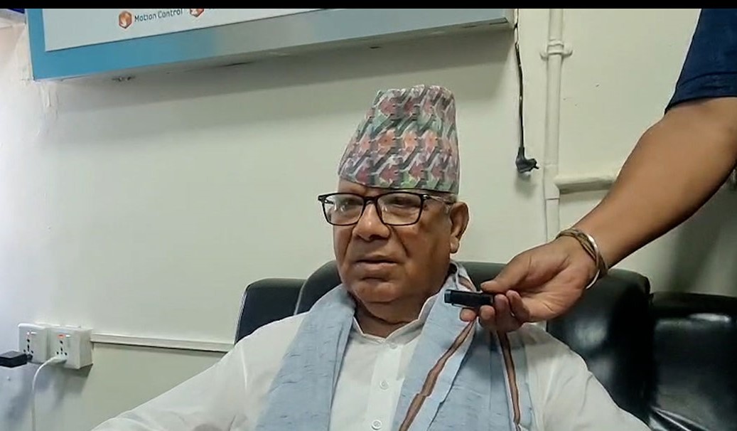 केपी ओली मेरो राजनीति सिध्याउन लागे -माधव नेपाल