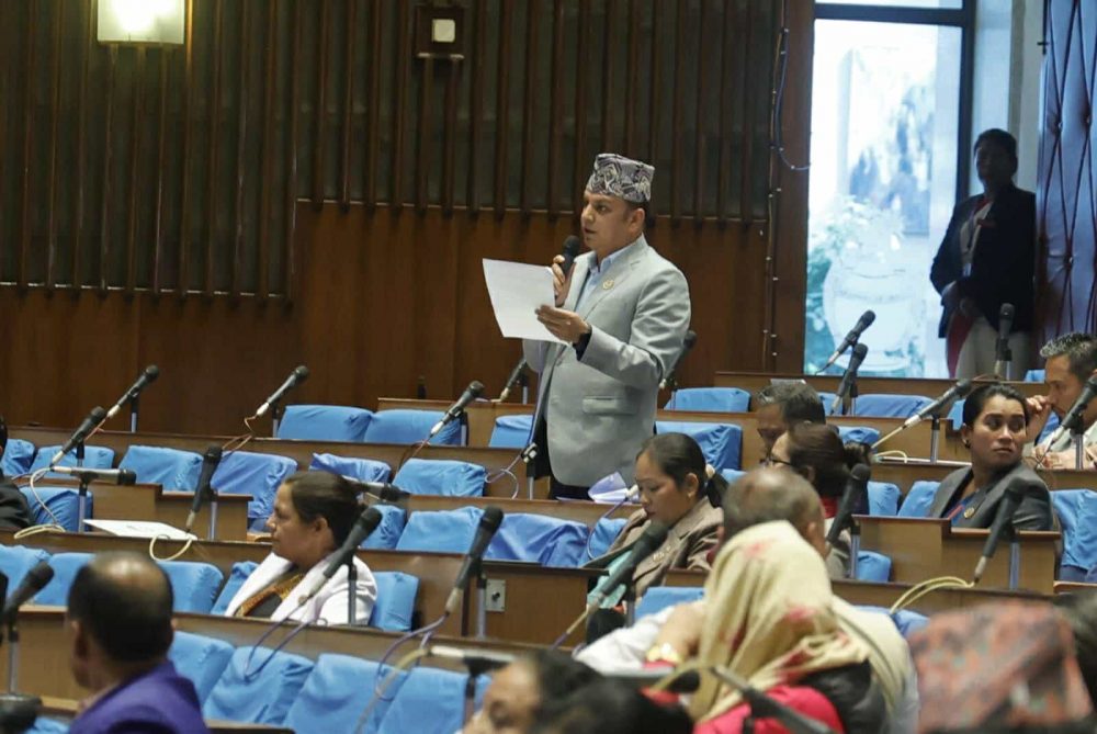 सरकारले राष्ट्र बैंकको गभर्नर बिचौलियाले पठाउने नाम र पैसाका आधारमा चुन्छ - मनिष झा