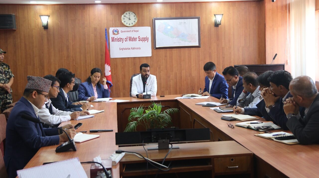 मधेसमा खानेपानी समस्या: समाधानका लागि मन्त्रीको निर्देशन