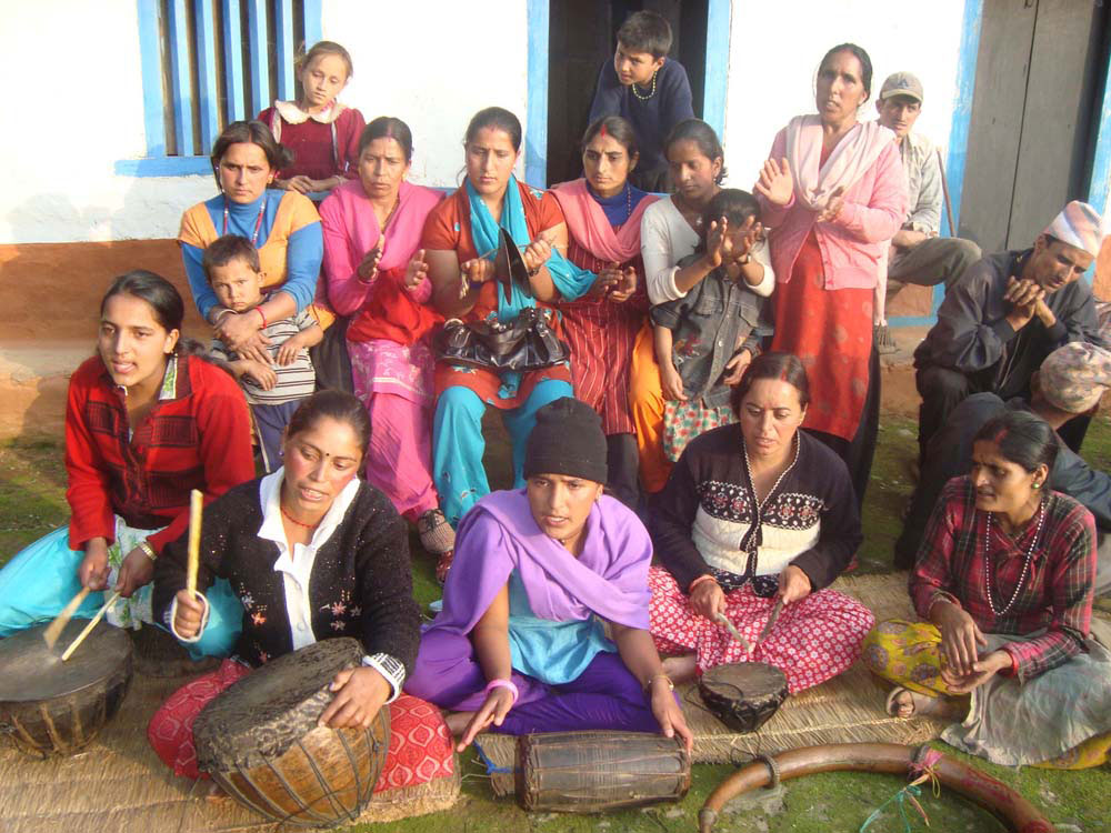 लोकसंस्कृति संरक्षणको लागि महिलाले बजाउँछन नौमती बाजा