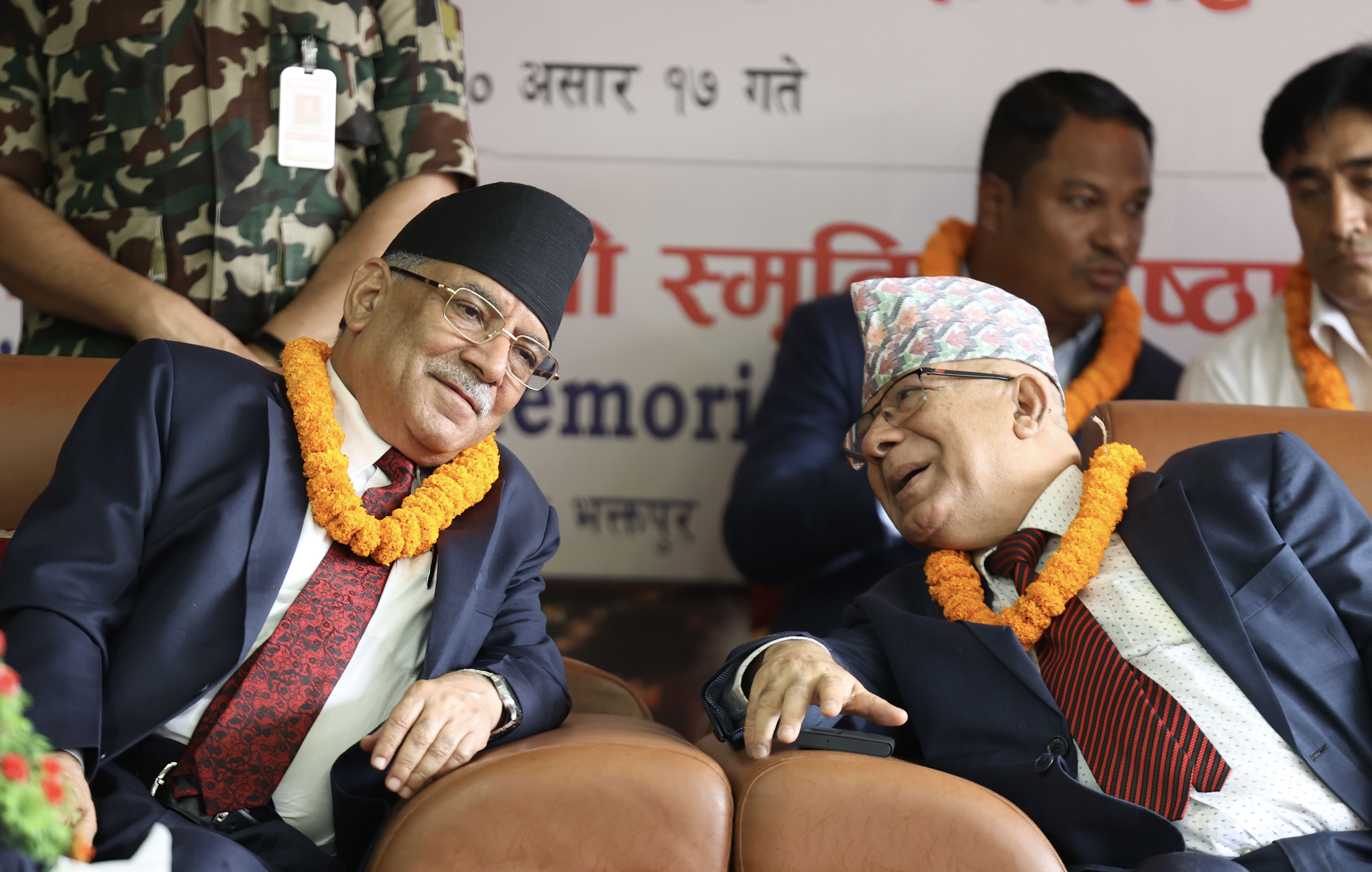 प्रधानमन्त्रीले संसद्‌को सामना गर्ने आँट राख्नुपर्छ: माधव नेपाल