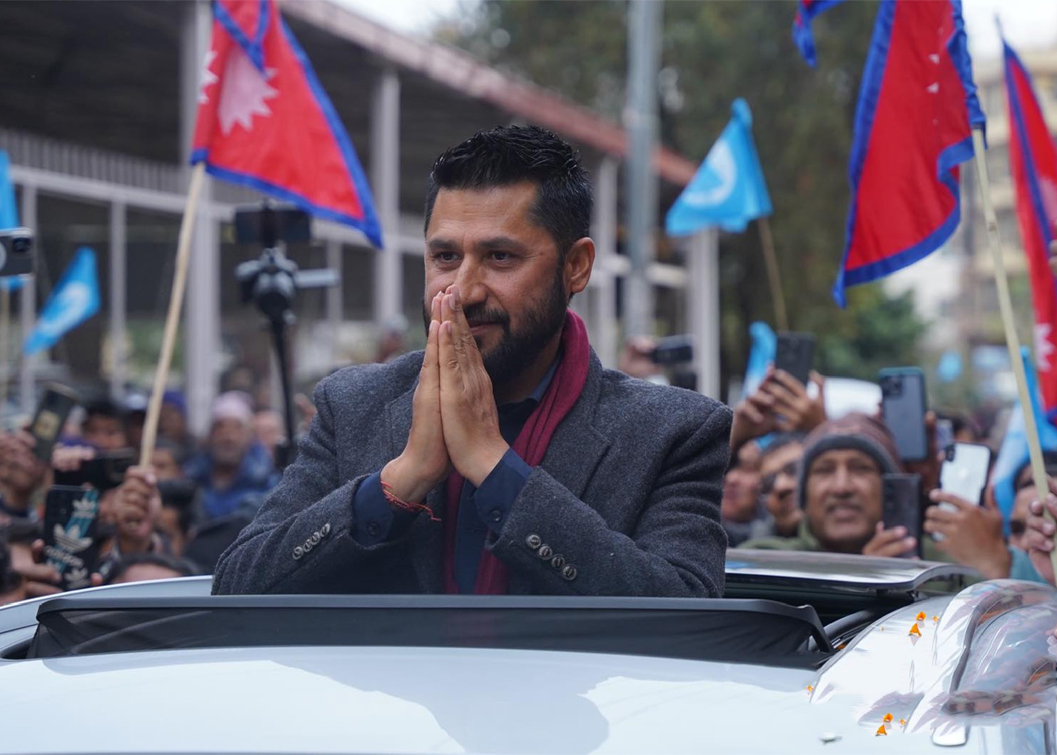 रवि घण्टीघर आइपुग्दा समर्थकले लगाए ‘बाघ आयो’को नारा