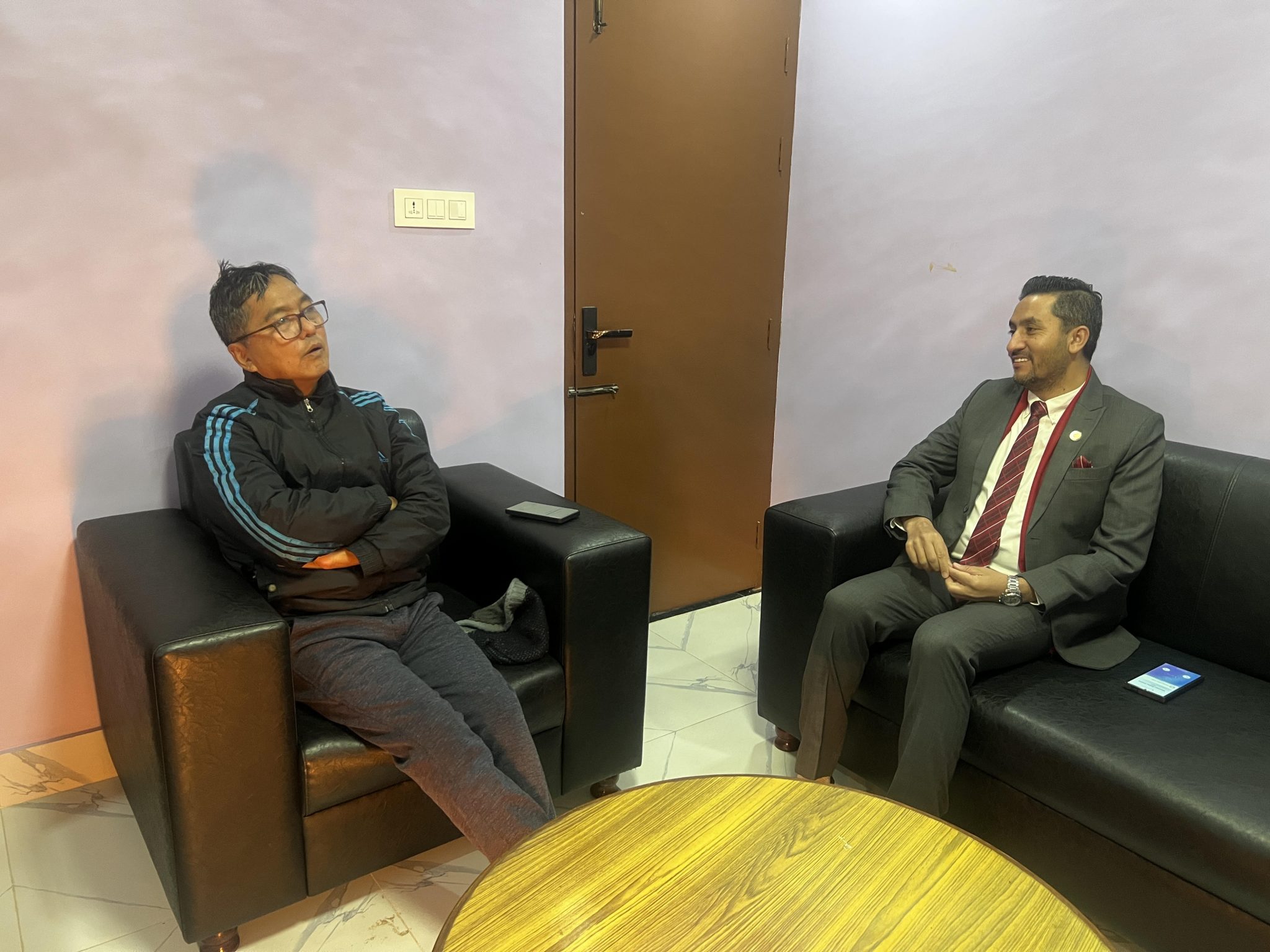 राप्रपा अध्यक्ष लिङ्देन र सञ्चारमन्त्री खरेलबीच भेटवार्ता