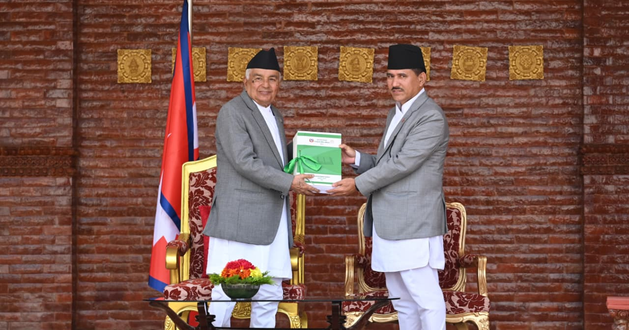 महालेखापरीक्षकको वार्षिक प्रतिवेदन राष्ट्रपतिसमक्ष पेश