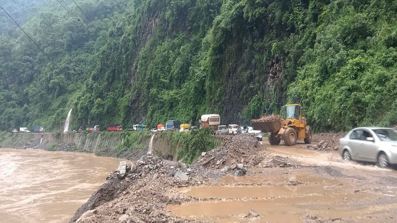 अरनिको राजमार्ग एकतर्फी खुल्यो